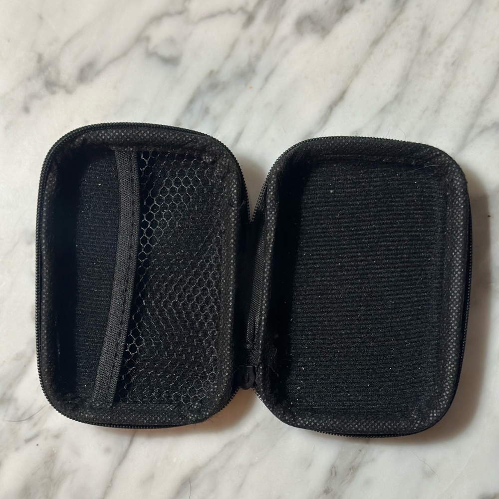 Hard Shell Container - Picture 4 of 4